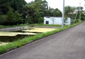 汚水処理場と調整池